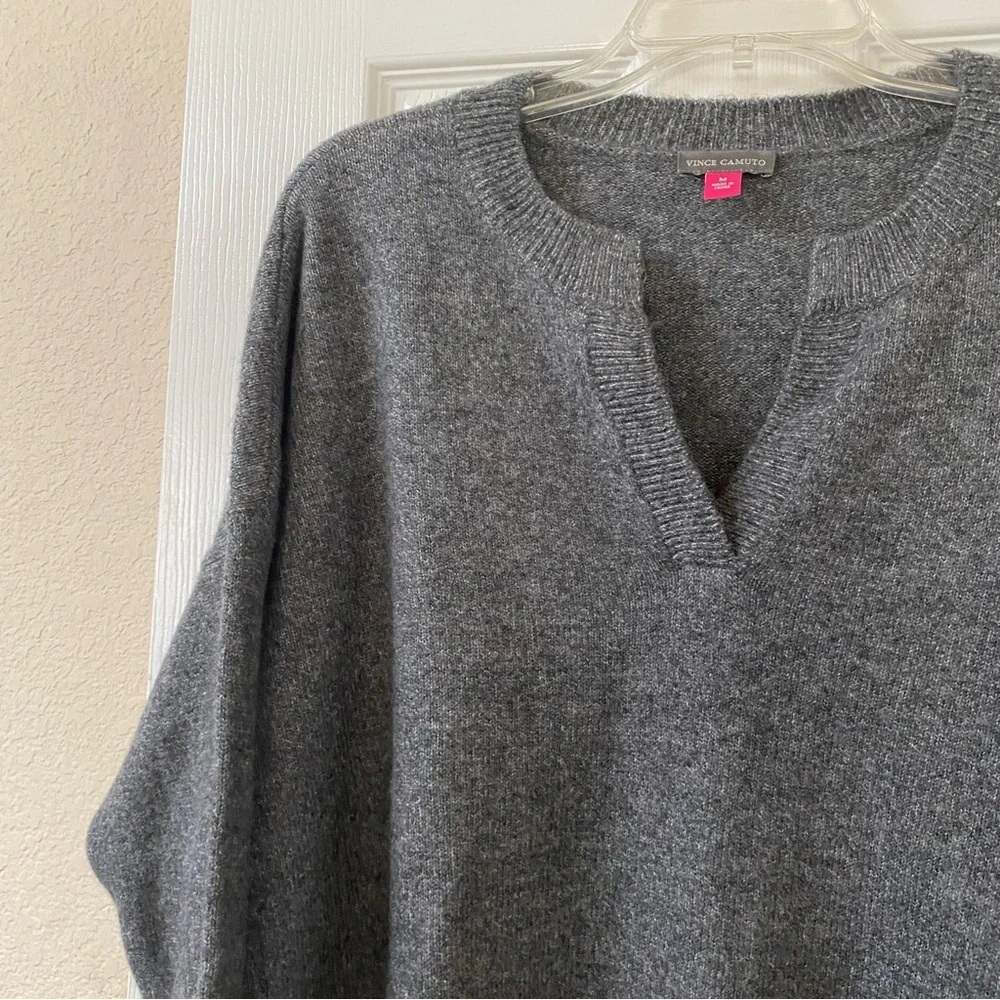 Vince Camuto Heather Gray V-Neck Long Sleeve Women's Size Medium Sweater NWT! - Picture 5 of 16